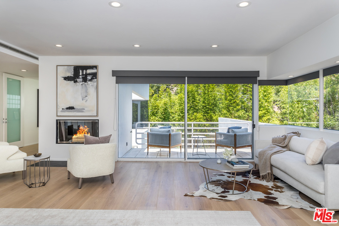 2557 Greenvalley Road Los Angeles, CA 90046 - Photo 29 of 54