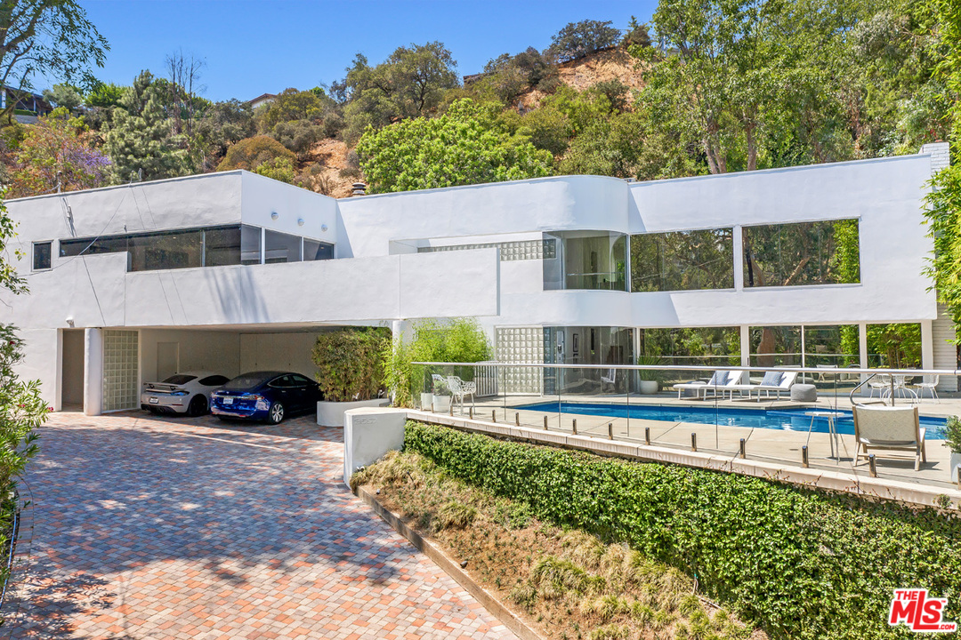 2557 Greenvalley Road Los Angeles, CA 90046 - Photo 5 of 54