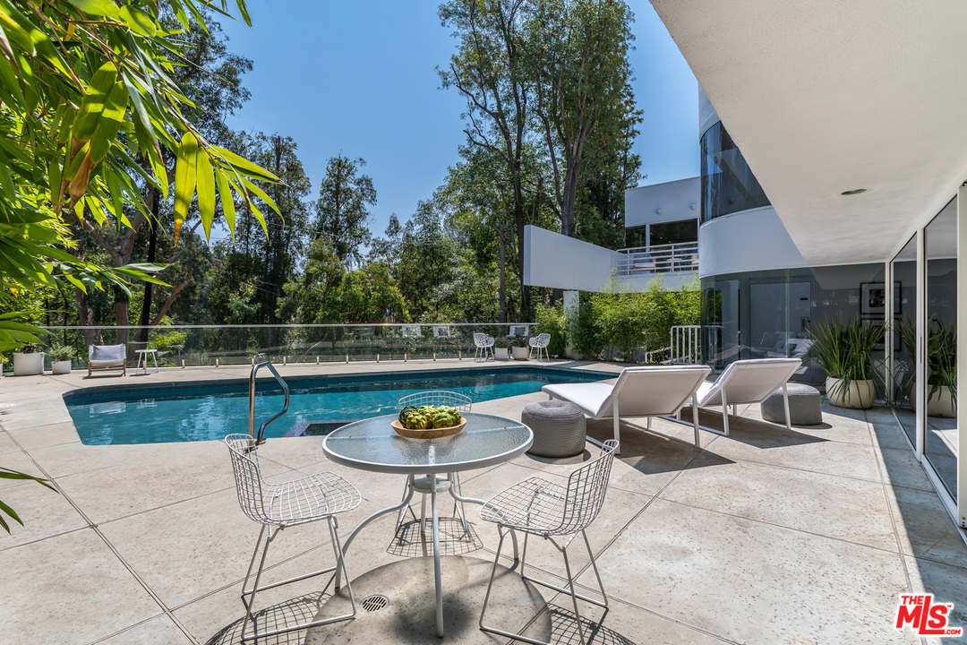 2557 Greenvalley Road Los Angeles, CA 90046 - Photo 48 of 54