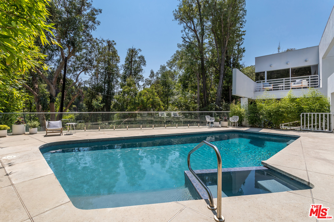 2557 Greenvalley Road Los Angeles, CA 90046 - Photo 49 of 54