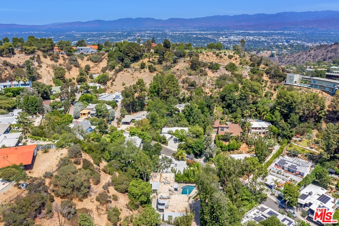 2557 Greenvalley Road Los Angeles, CA 90046 - Photo 51 of 54