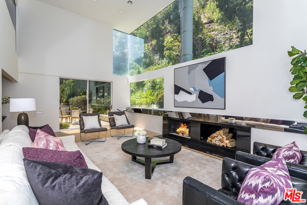 2557 Greenvalley Road Los Angeles, CA 90046 - Photo 10 of 54