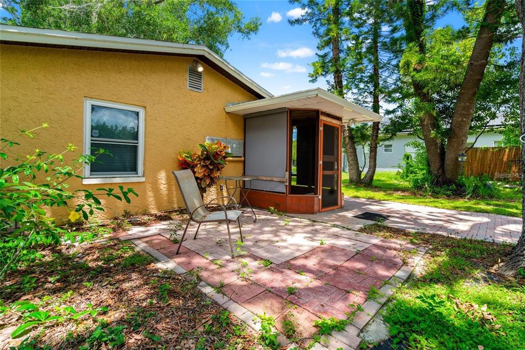 5709 Lake Le Clare Road Lutz, FL 33558 - Photo 3 of 17