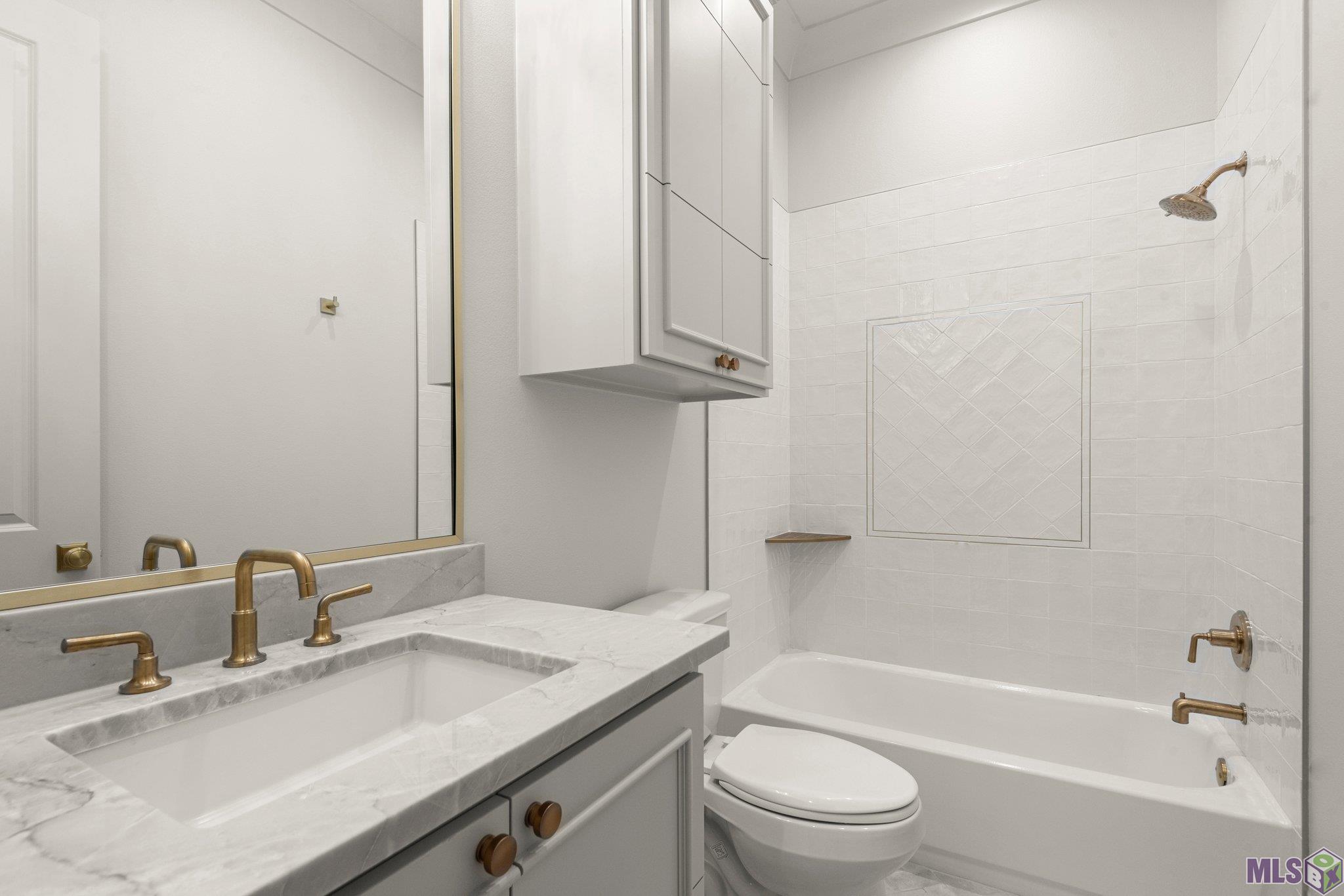 7208 Adelia Lane Baton Rouge, LA 70806 - Photo 18 of 47 Downstairs guest bathroom