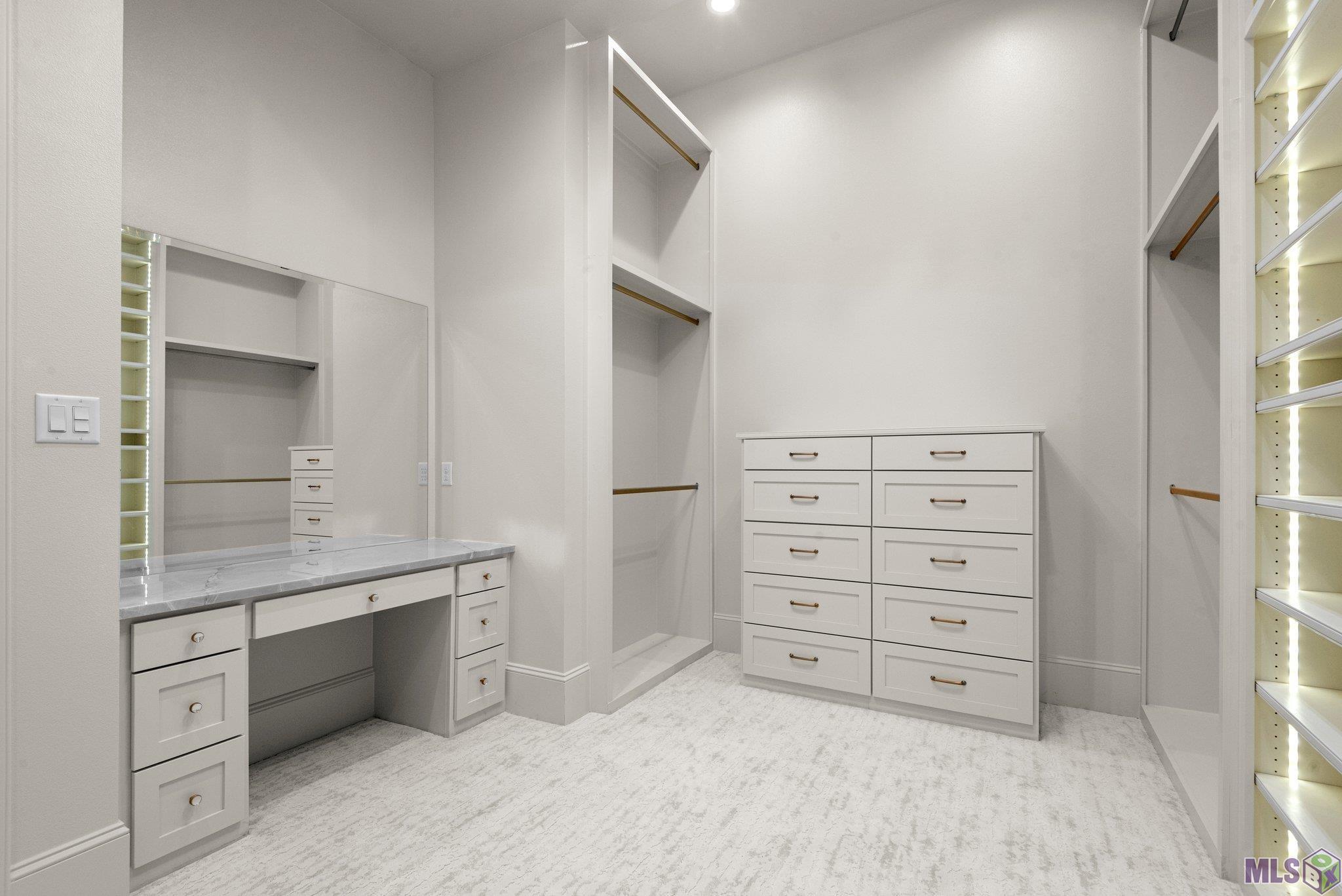7208 Adelia Lane Baton Rouge, LA 70806 - Photo 24 of 47 Master Closet