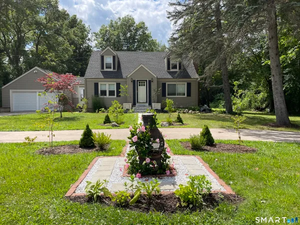 $399,999 | 1347 Hall Boulevard, Bloomfield, CT 06002