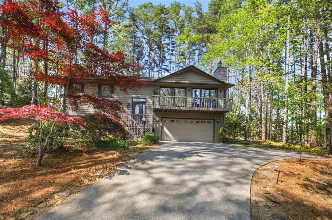 9 Tradewinds Way Salem, SC 29676 - Photo 1 of 45 This secluded residence offers a private balcony and a spacious driveway.
