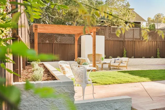 $2,599,995 | 3951 Atascadero Drive, San Diego, CA 92107