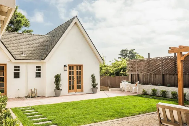 $2,599,995 | 3951 Atascadero Drive, San Diego, CA 92107