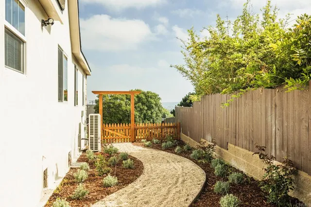 $2,599,995 | 3951 Atascadero Drive, San Diego, CA 92107