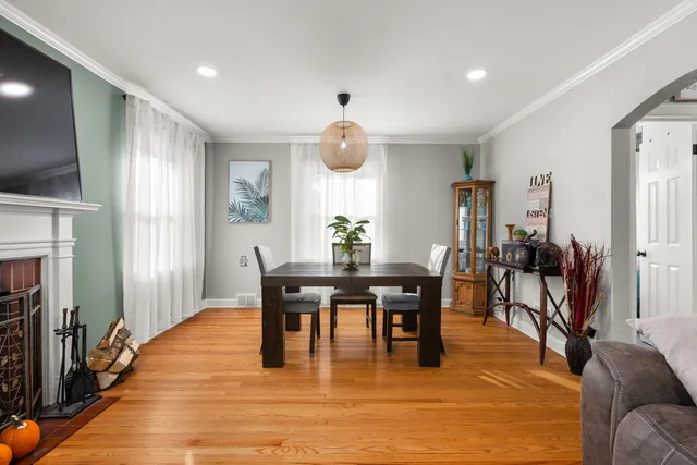 $547,300 | 8464 Gross Point Road, Skokie, IL 60077