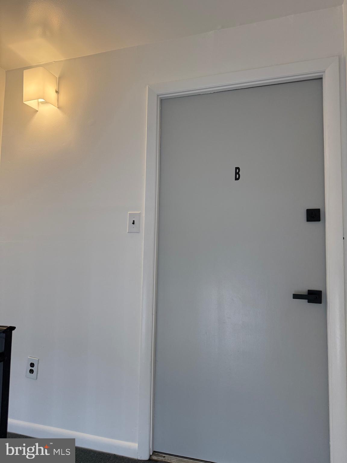 346 B Saybrook Lane Wallingford, PA 19086 - Photo 2 of 19 Unit B 2nd floor Entry