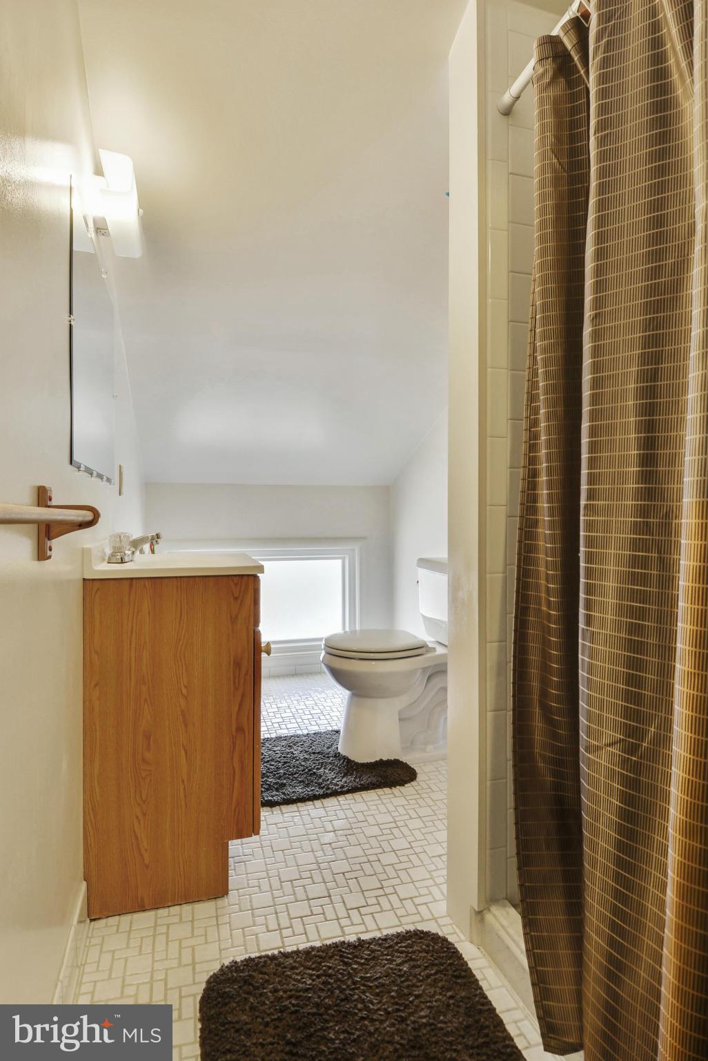 809 Brice Road Rockville, MD 20852 - Photo 17 of 20 Bath