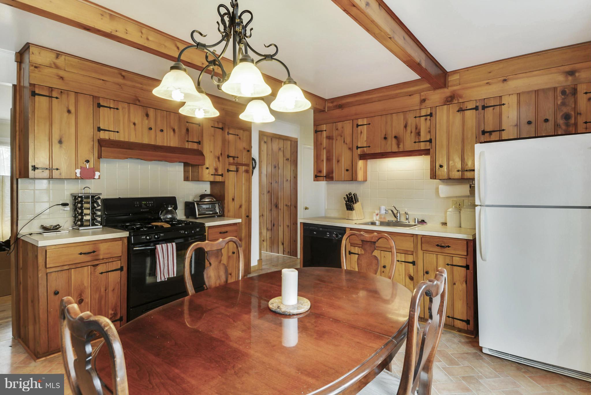 809 Brice Road Rockville, MD 20852 - Photo 6 of 20 Kitchen