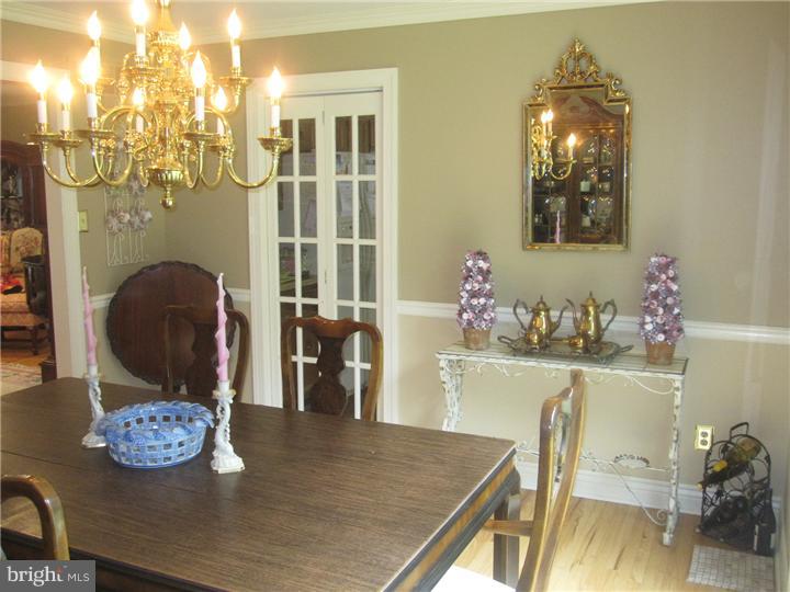 303 Kresson Road Voorhees, NJ 08043 - Photo 11 of 24 Dining Room