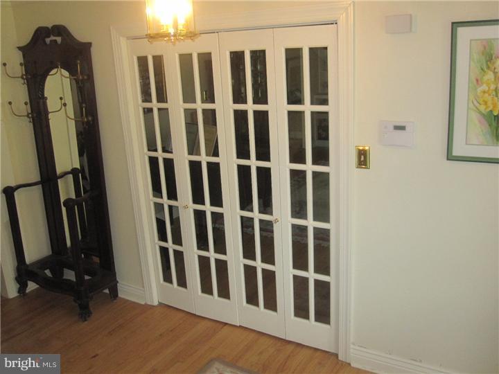 303 Kresson Road Voorhees, NJ 08043 - Photo 5 of 24 Foyer
