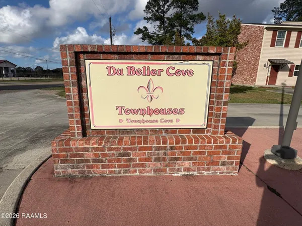 $198,500 | 13 Townhouse Cove, Lafayette, LA 70506