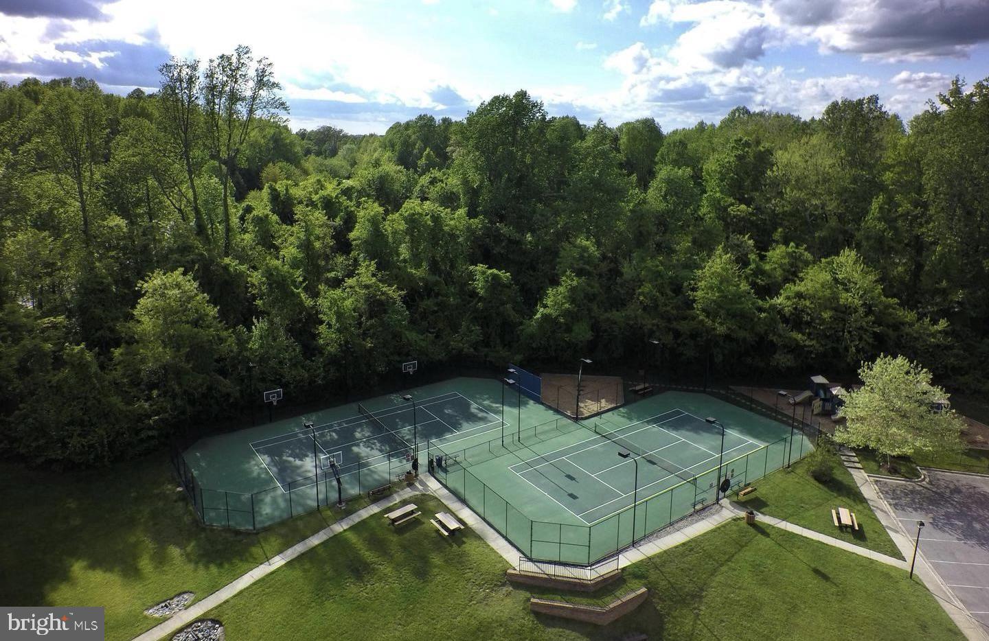 222 Gray Fox Court Edgewater, MD 21037 - Photo 32 of 42 an aerial view of a house with a yard