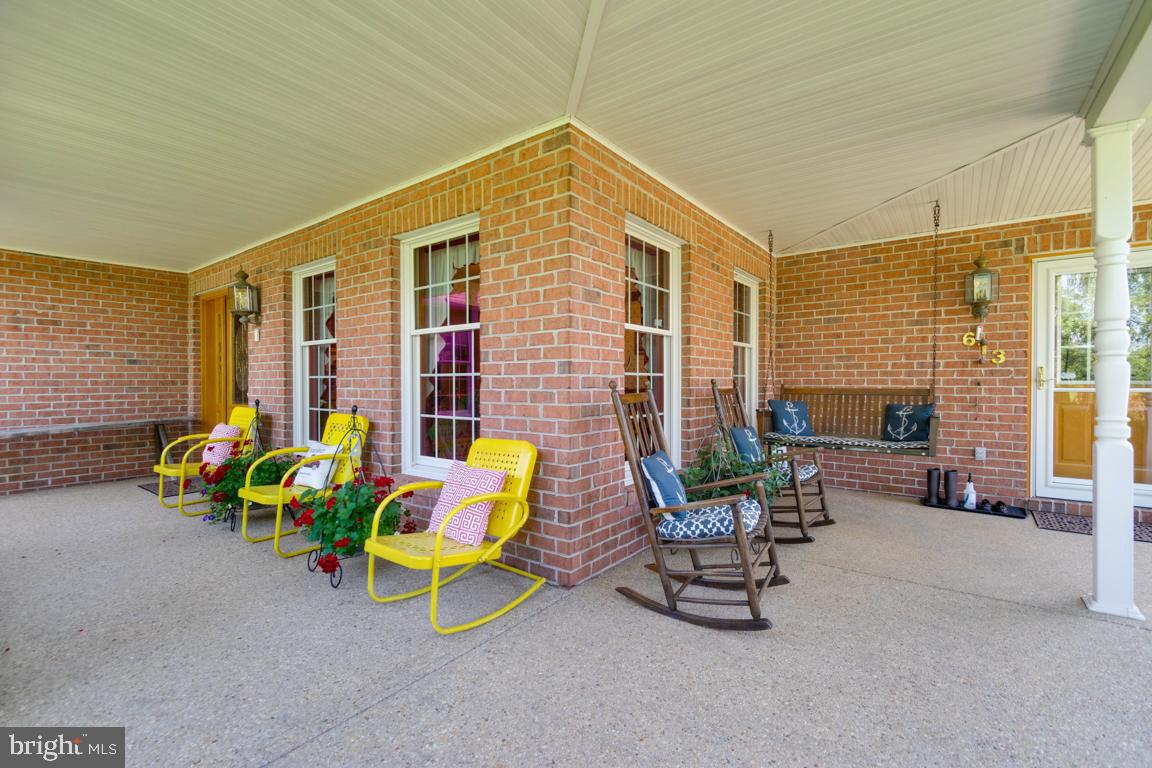 613 Hanover Pike Hampstead, MD 21074 - Photo 7 of 55