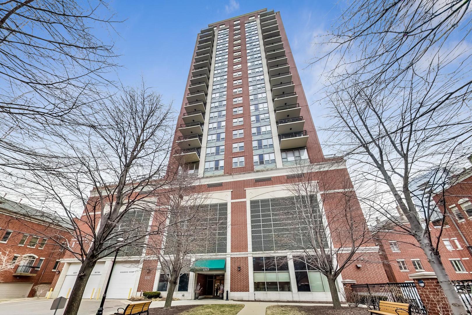 1717 South Prairie Avenue, Unit 802 Chicago, IL 60616 - Photo 1 of 33 front view of a building
