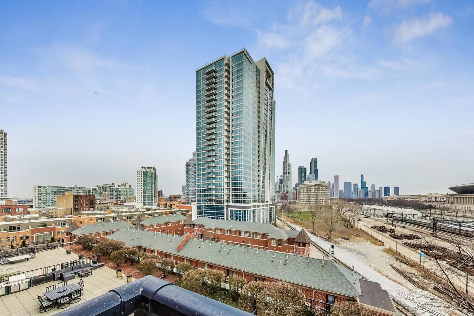 1717 South Prairie Avenue, Unit 802 Chicago, IL 60616 - Photo 5 of 33 a view of city with tall buildings