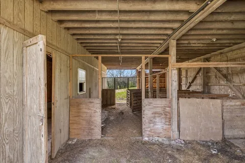 a view of entryway door of the house
