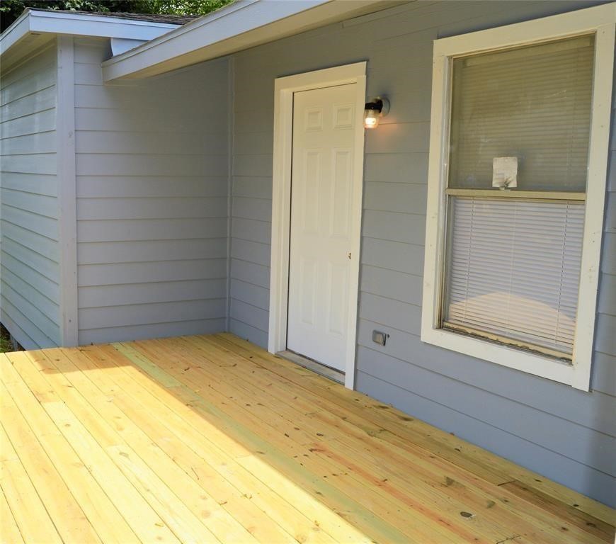 1708 West 5th Street Freeport, TX 77541 - Photo 9 of 9 a view of a small space