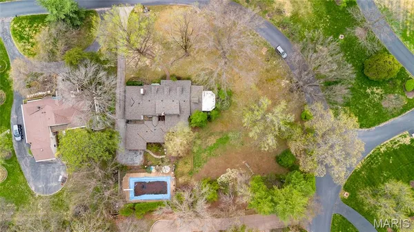 $869,000 | 58 Frontenac Estates Drive, Frontenac, MO 63131