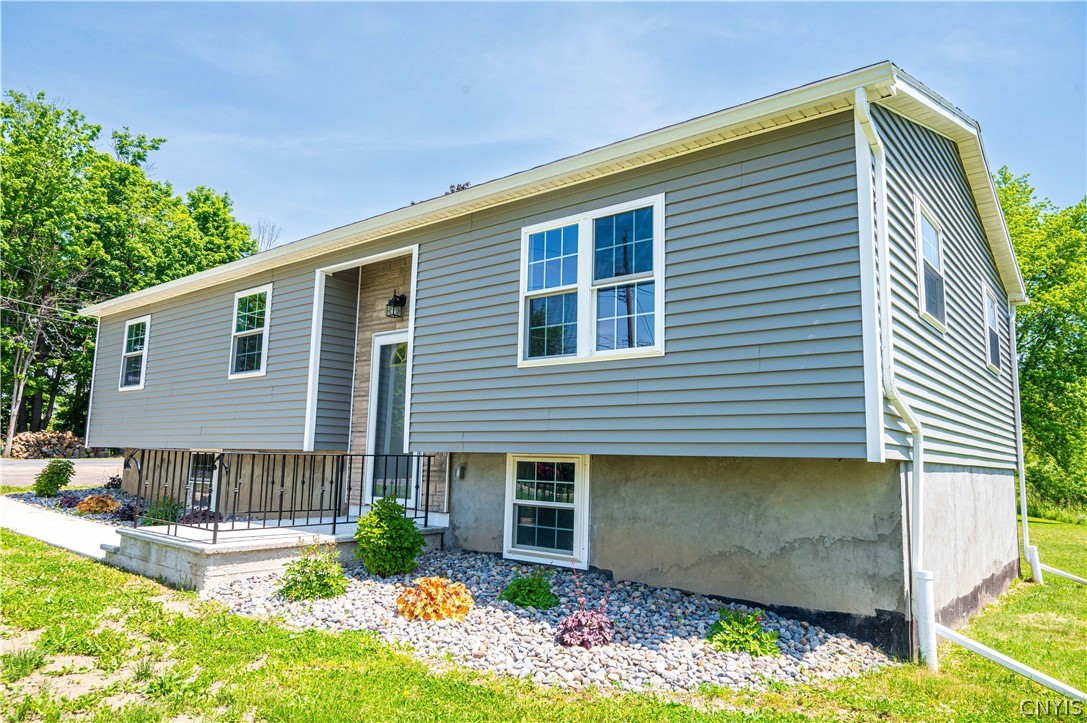 5535 Eureka Road Westmoreland, NY 13440 - Photo 4 of 37