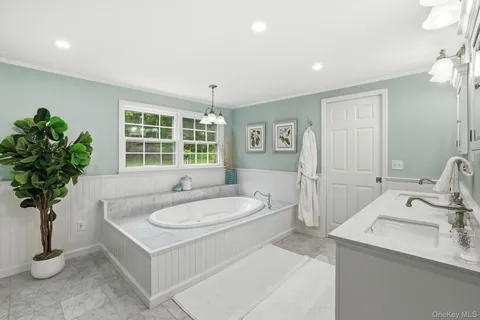 $1,999,999 | 765 King Street, Chappaqua, NY 10514