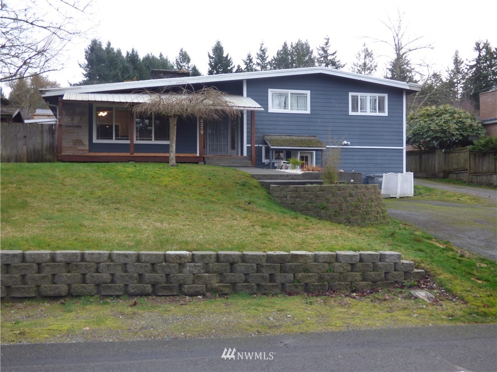 4215 Robin Road West University Place, WA 98466 - Photo 1 of 15 Gallery Image 1