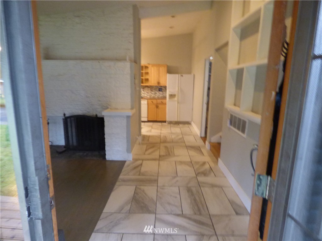 4215 Robin Road West University Place, WA 98466 - Photo 4 of 15 Gallery Image 4