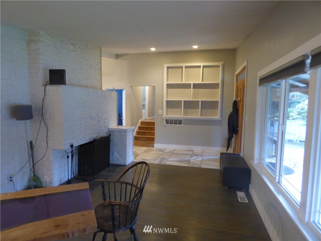 4215 Robin Road West University Place, WA 98466 - Photo 6 of 15 Gallery Image 6