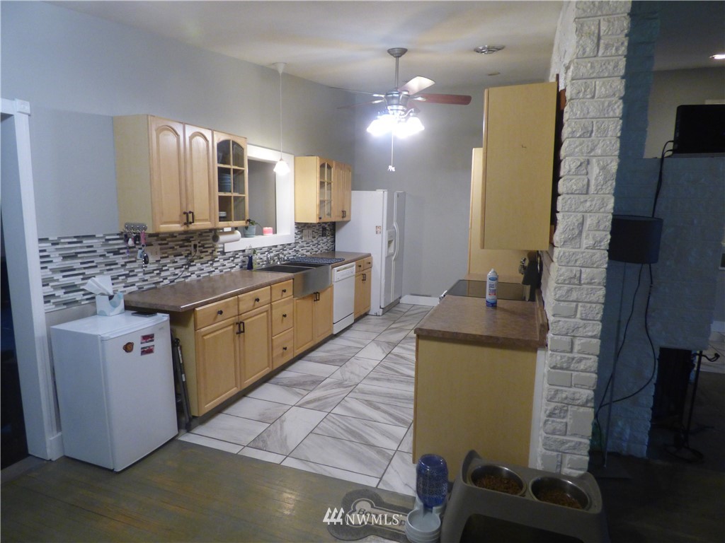 4215 Robin Road West University Place, WA 98466 - Photo 7 of 15 Gallery Image 7