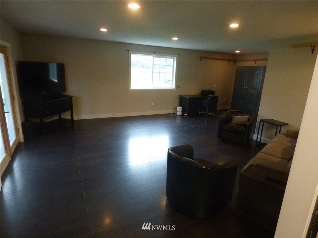 4215 Robin Road West University Place, WA 98466 - Photo 8 of 15 Gallery Image 8
