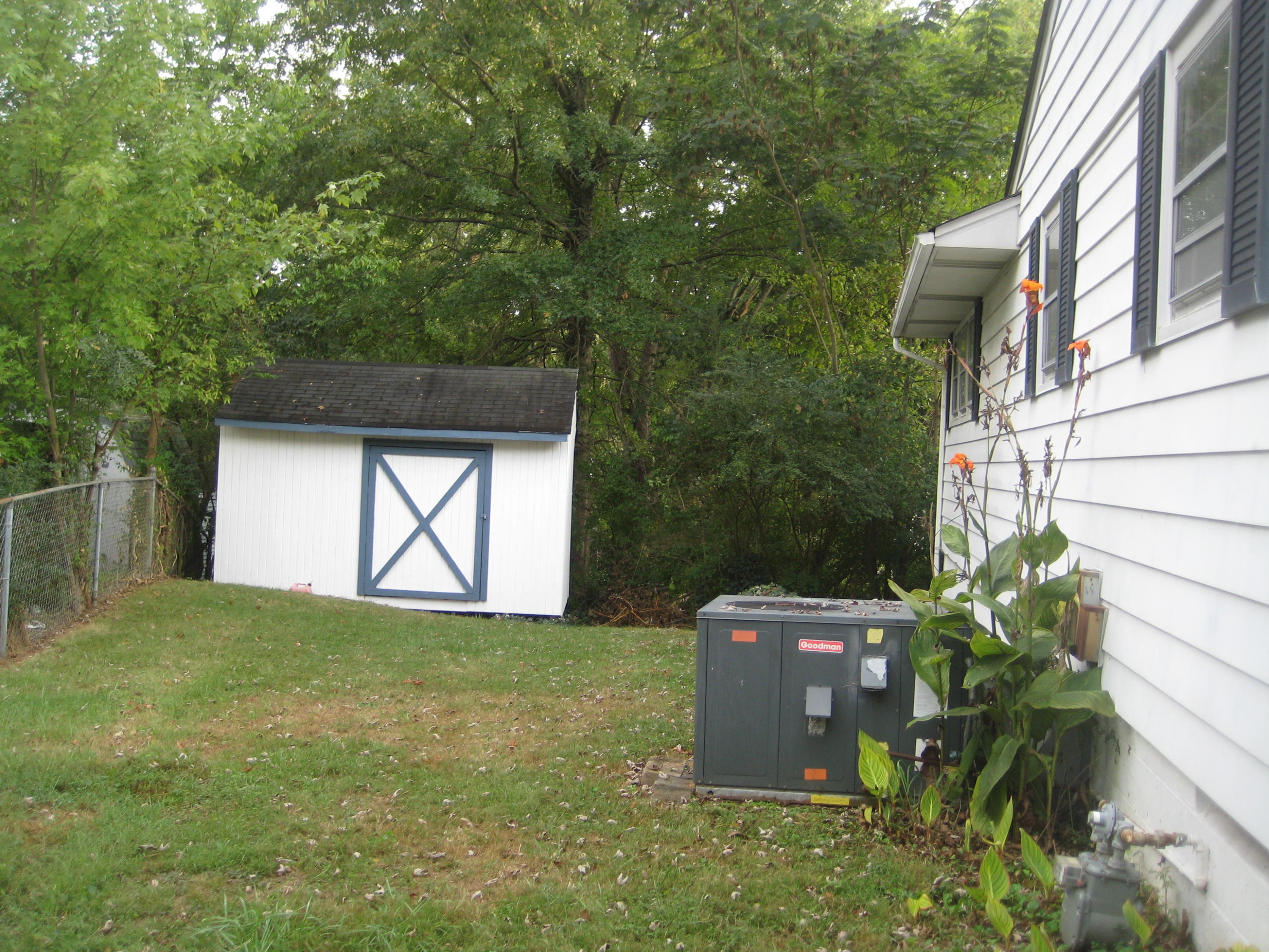 112 Pembroke Road Oak Ridge, TN 37830 - Photo 16 of 19 112 Pembroke Road 023