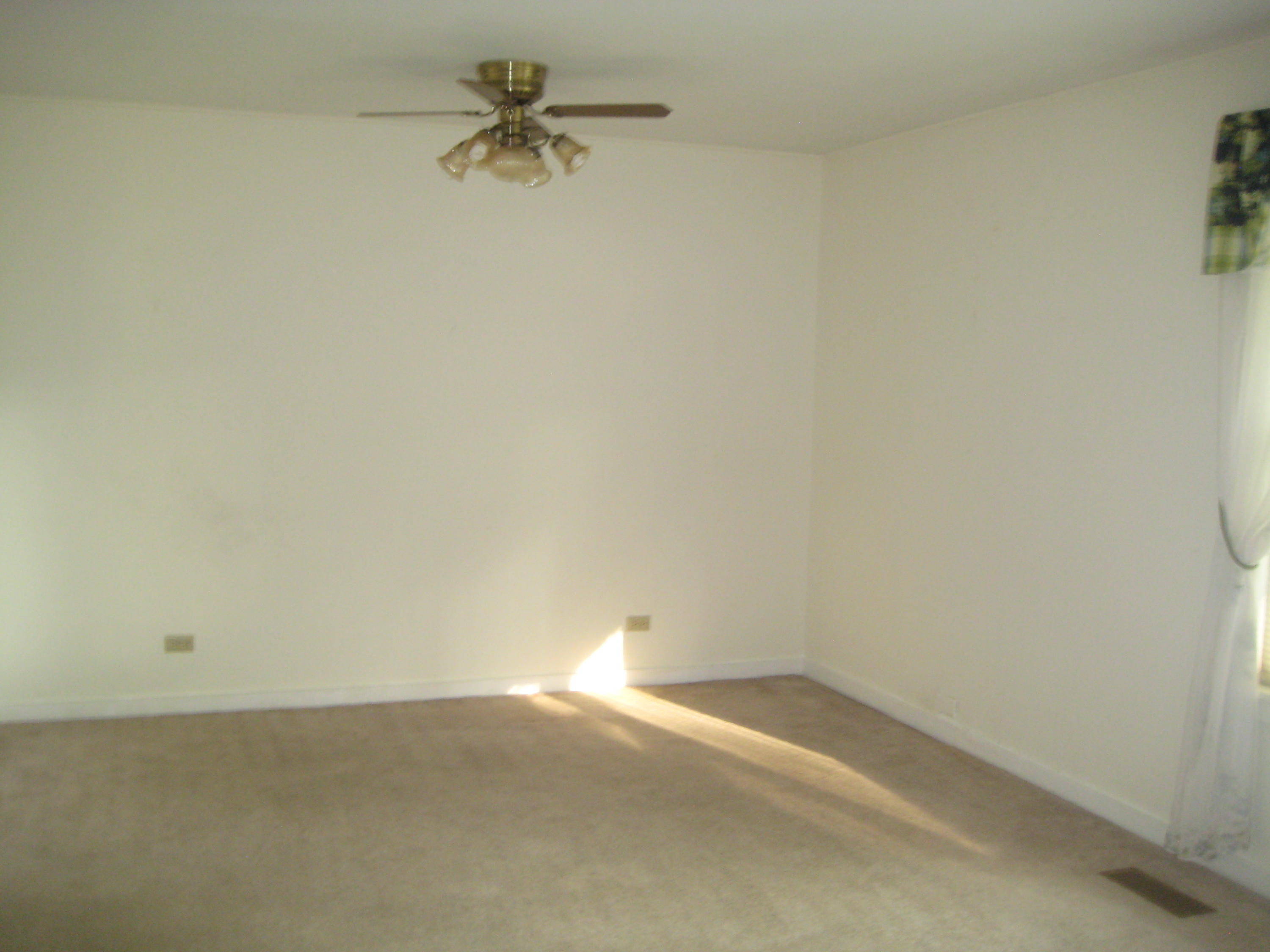 112 Pembroke Road Oak Ridge, TN 37830 - Photo 7 of 19 112 Pembroke Road 009