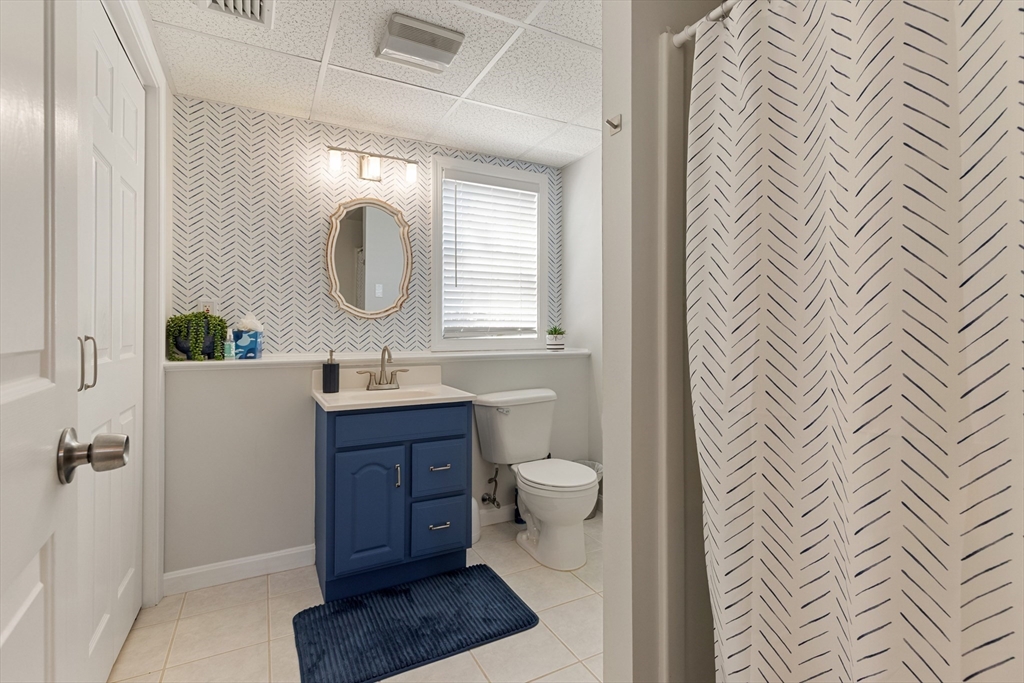 34 Moffett Road Lynn, MA 01905 - Photo 9 of 36