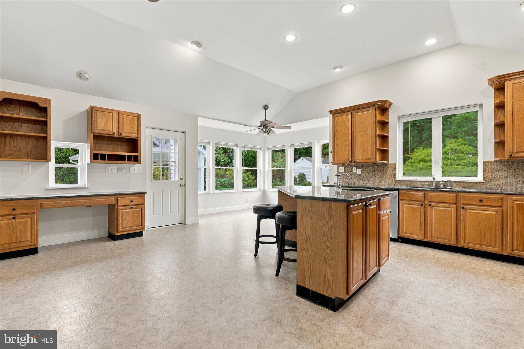 1484 Grasshopper Road Huntingdon Valley, PA 19006 - Photo 10 of 38 Kitchen