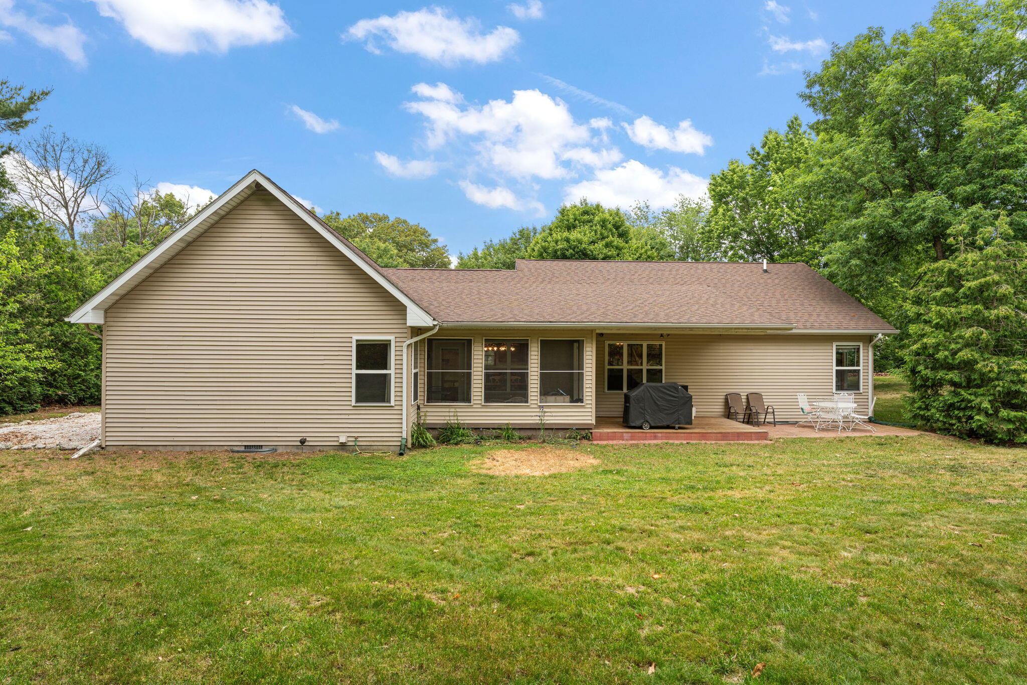 7459 Spring Court Demotte, IN 46310 - Photo 28 of 34 2048x1365