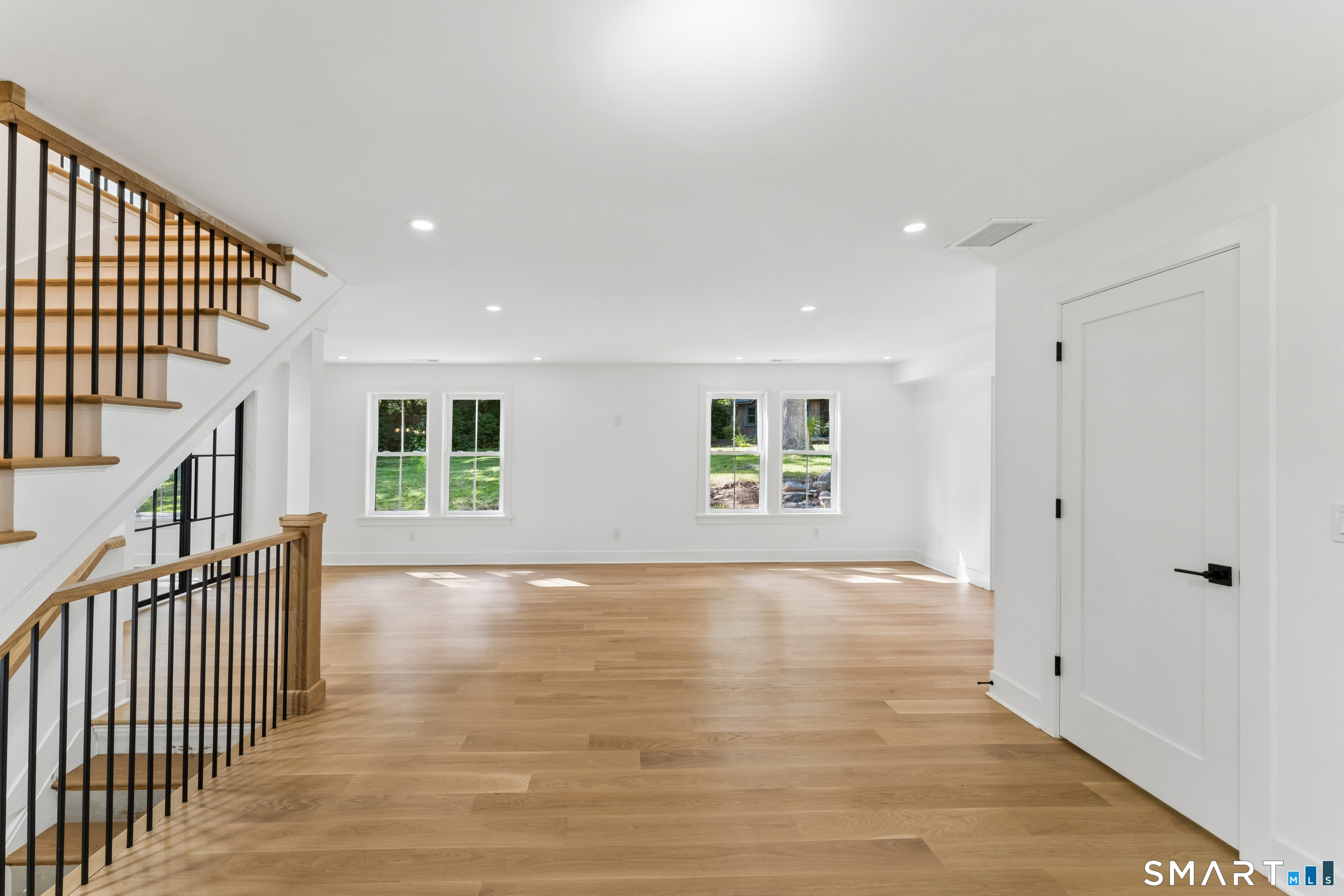 47 West Norwalk Road Norwalk, CT 06850 - Photo 5 of 40 Gallery Image 5