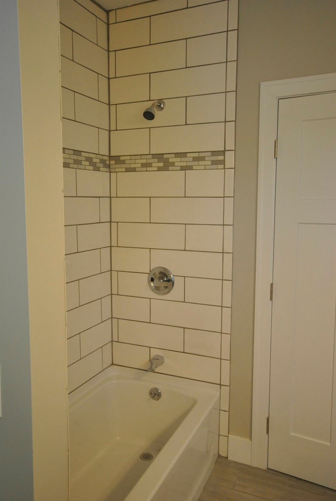95 Judd Road Milan, MI 48160 - Photo 9 of 10 Master Bathroom Shower/Tub