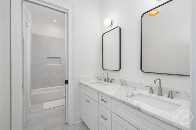 $640,000 | 216 West 43rd Street, Savannah, GA 31401