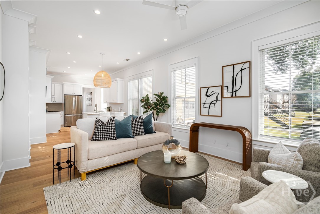 216 West 43rd Street Savannah, GA 31401 - Photo 5 of 32