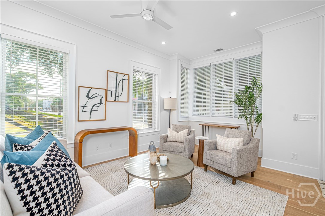 216 West 43rd Street Savannah, GA 31401 - Photo 6 of 32