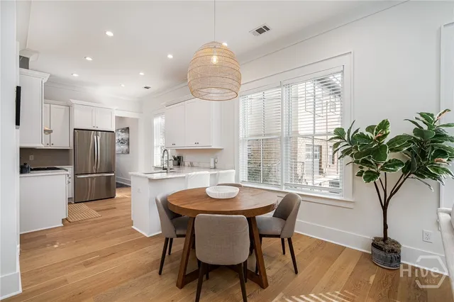 $640,000 | 216 West 43rd Street, Savannah, GA 31401