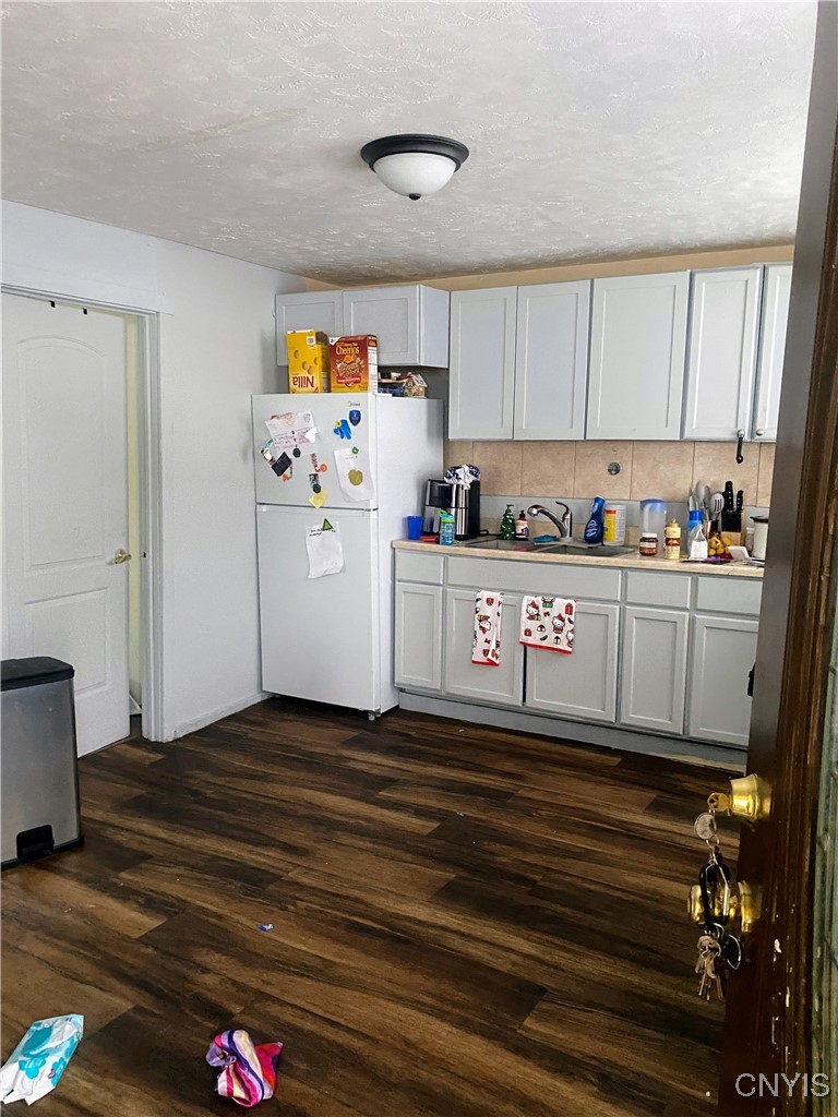 931 Butternut Street Syracuse, NY 13208 - Photo 13 of 23