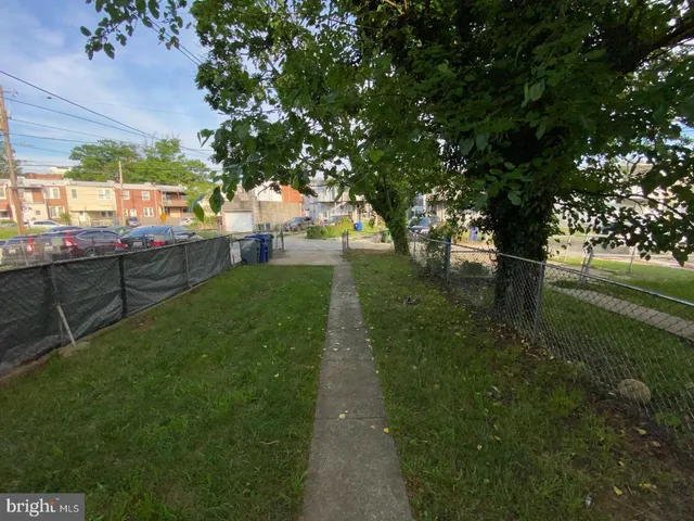 $1,900 | 41 North Kossuth Street, Baltimore, MD 21229