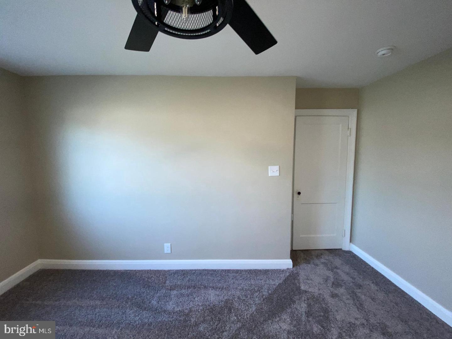 41 North Kossuth Street Baltimore, MD 21229 - Photo 22 of 30 a view of a room