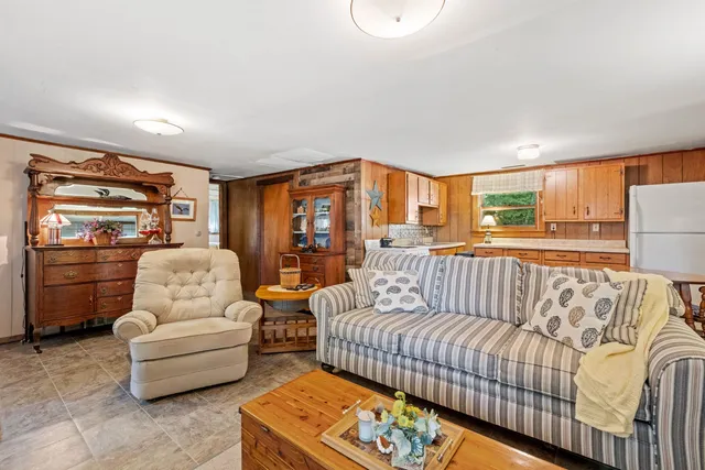 $982,900 | 133-137 Browns Pasture Road, Strafford, NH 03884